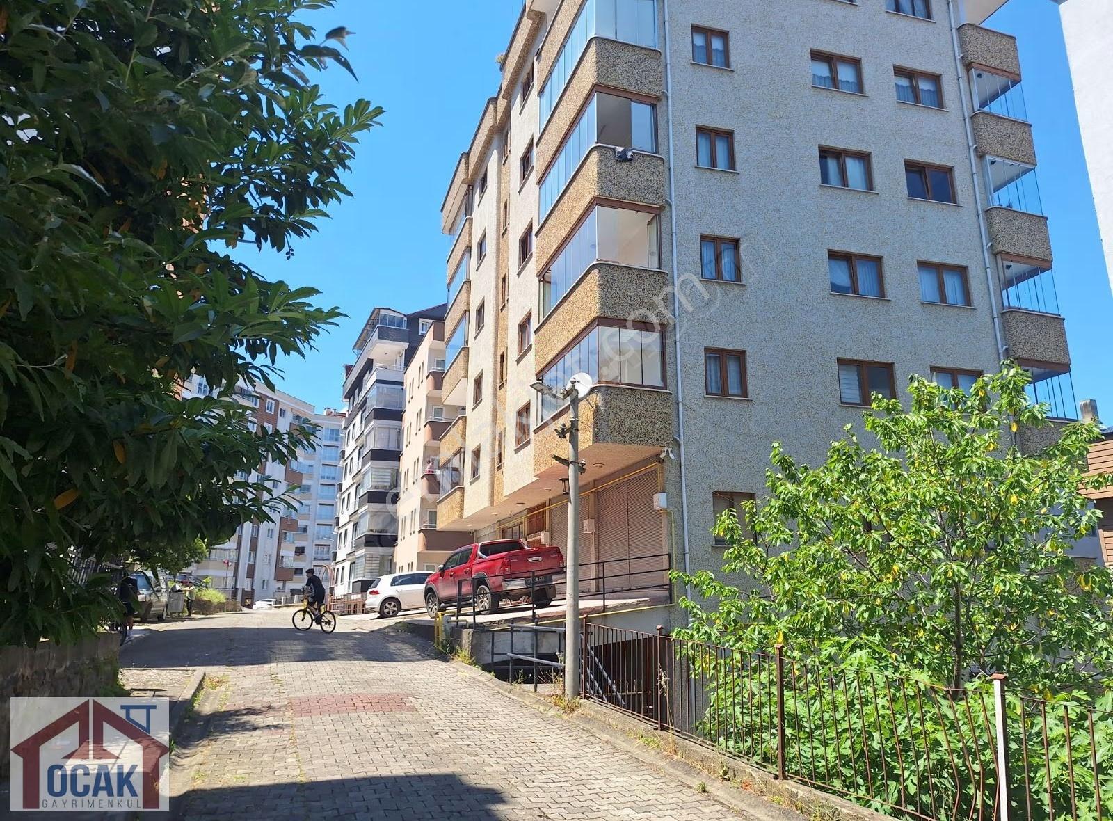 Söğütlü Mah. Merkez Hat Üzerinde Kiralık Daire Aile Apartmanında