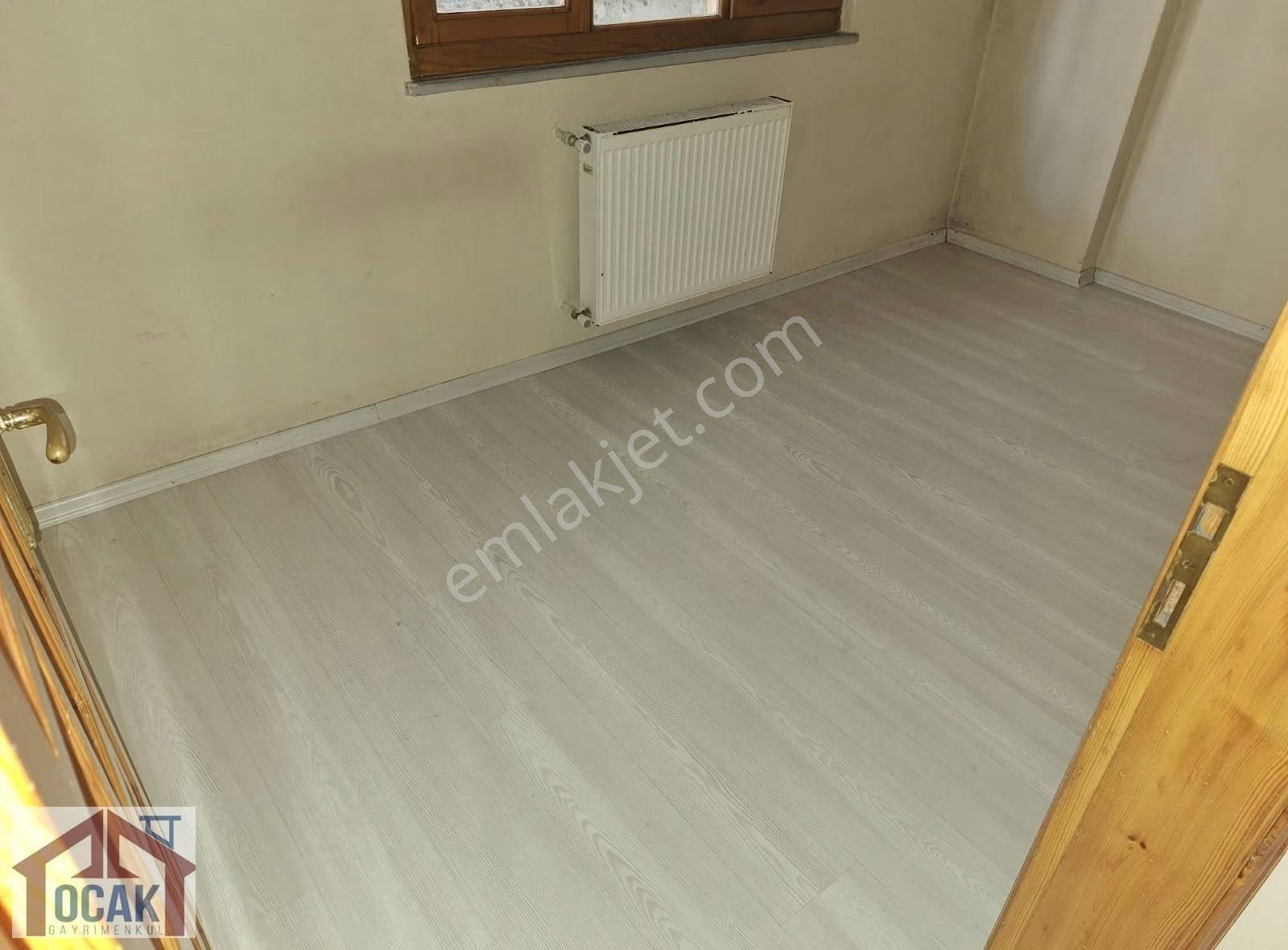 Söğütlü Mah. Merkez Hat Üzerinde Kiralık Daire Aile Apartmanında - Görsel 20