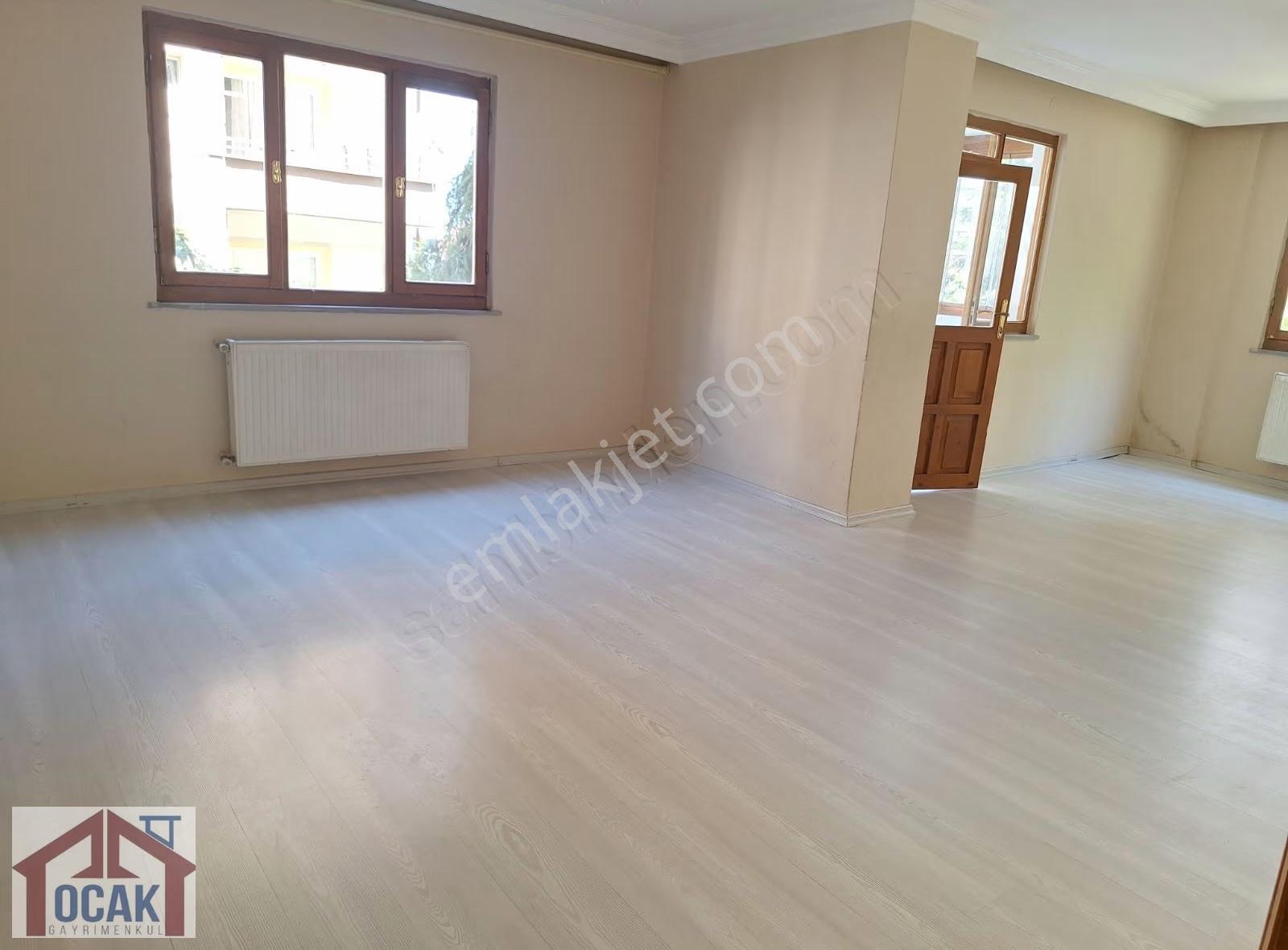 Söğütlü Mah. Merkez Hat Üzerinde Kiralık Daire Aile Apartmanında - Görsel 29
