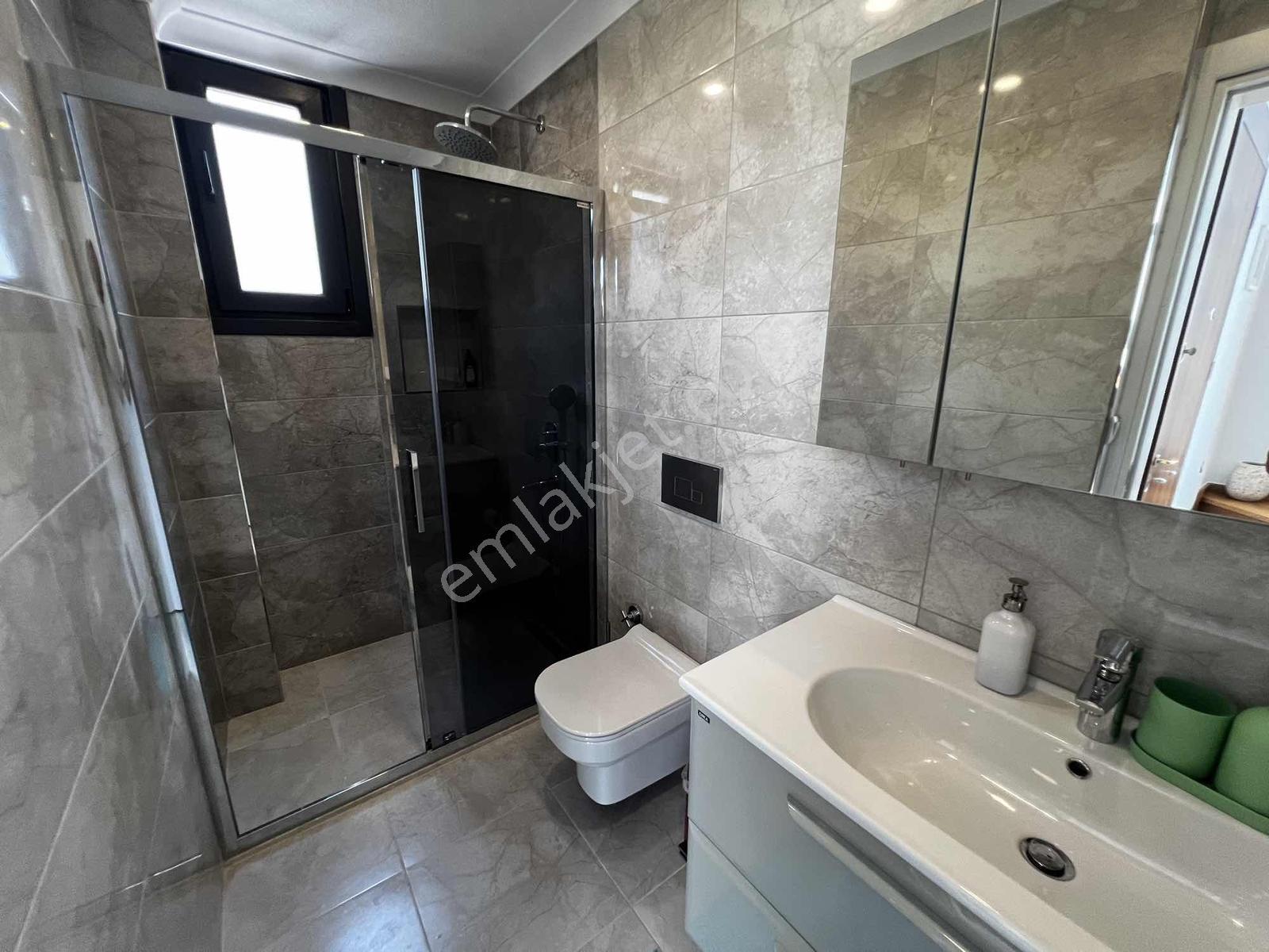 Remax Anka'dan Karacaköy'de Kiralık Deniz Manzaralı 3 Katlı Ev - Görsel 14