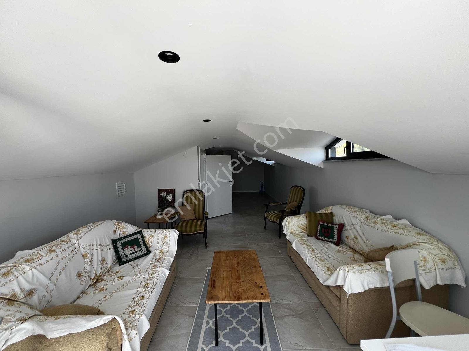 Remax Anka'dan Karacaköy'de Kiralık Deniz Manzaralı 3 Katlı Ev - Görsel 20