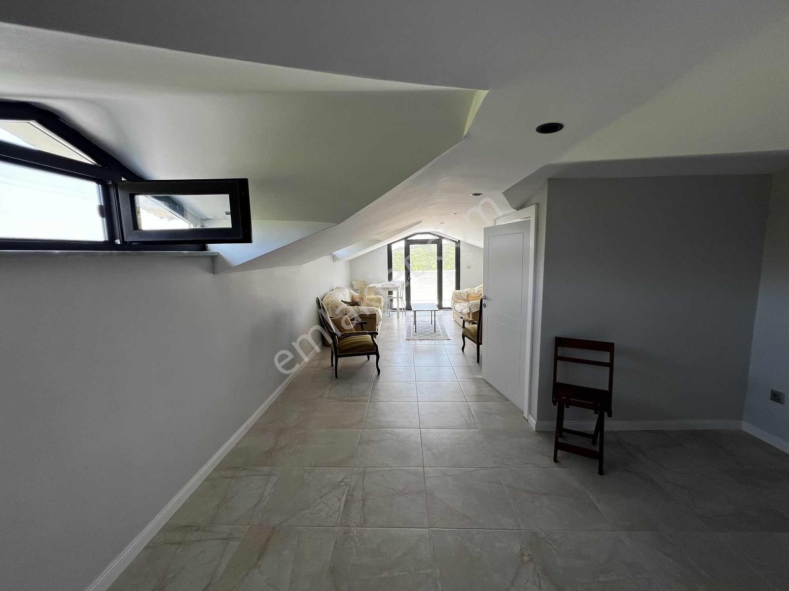 Remax Anka'dan Karacaköy'de Kiralık Deniz Manzaralı 3 Katlı Ev - Görsel 10