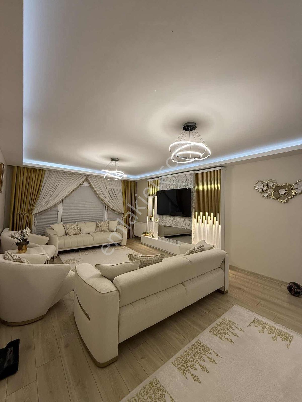 Ayyıldız'da Panoramik Manzaralı Ferah Son Katta Lüx 4+1 Daire - Görsel 15