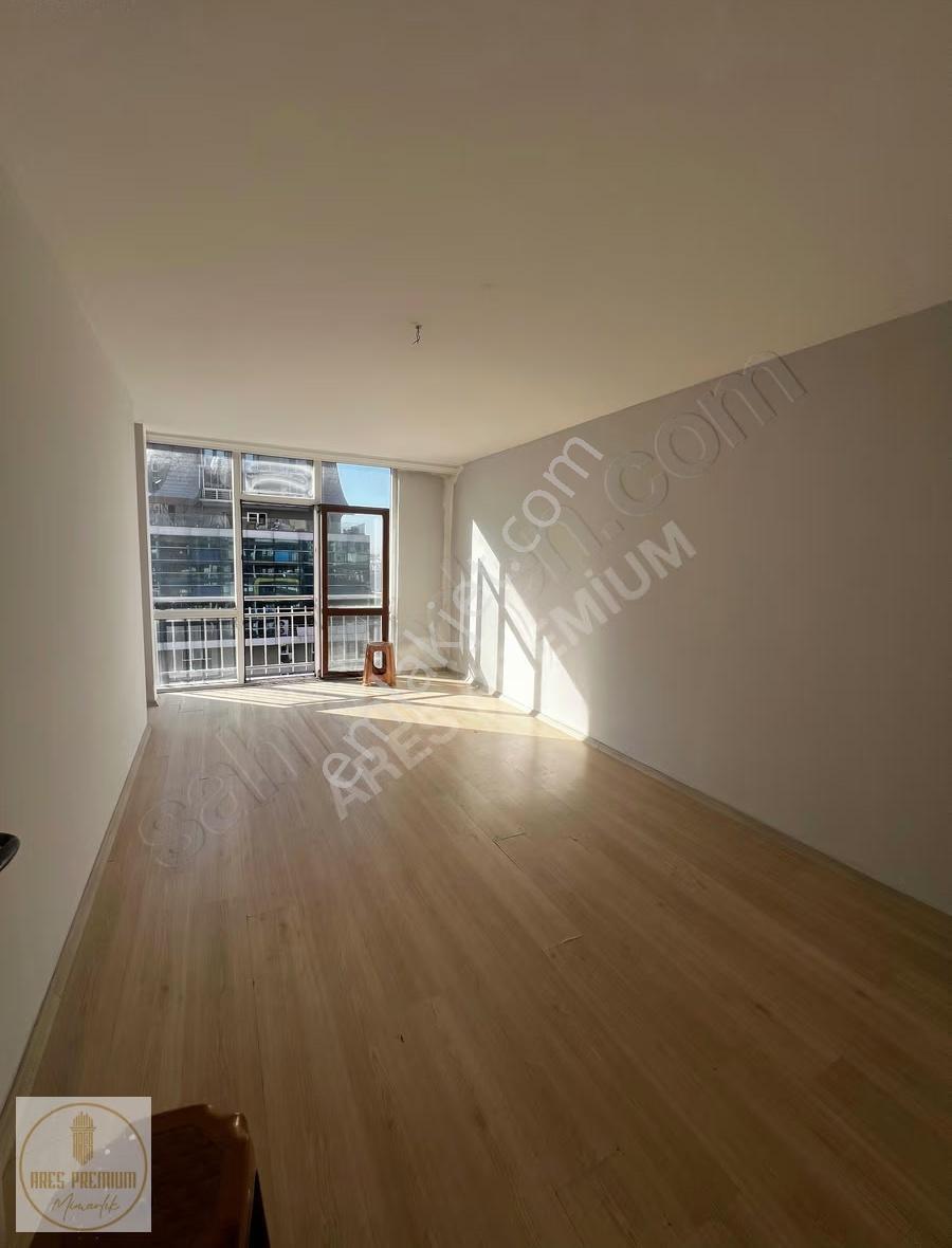Ares'den Site İçerisinde Balkonlu 2+1 Kiralık Daire - Görsel 12