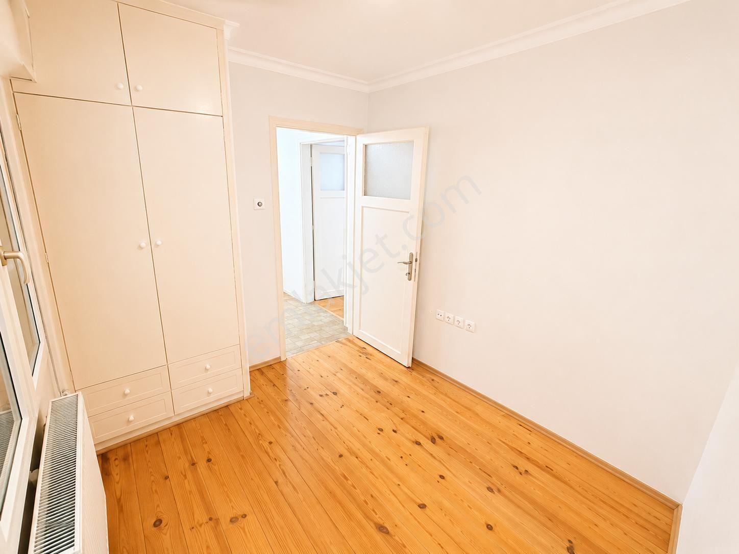 Göztepe Metro İzmir Katip Çelebi Hastanesi Otoparklı Arakat Kiralık Daire 3+1 - Görsel 32