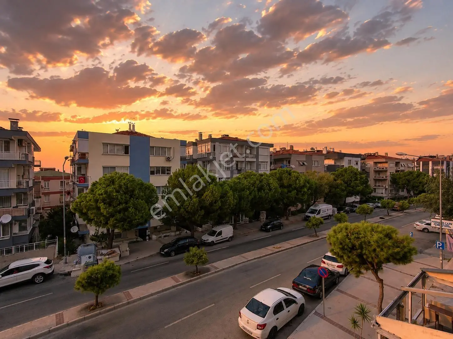 Göztepe Metro İzmir Katip Çelebi Hastanesi Otoparklı Arakat Kiralık Daire 3+1