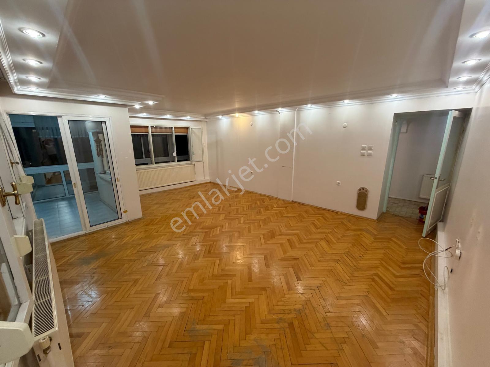 Göztepe Metro İzmir Katip Çelebi Hastanesi Otoparklı Arakat Kiralık Daire 3+1 - Görsel 6