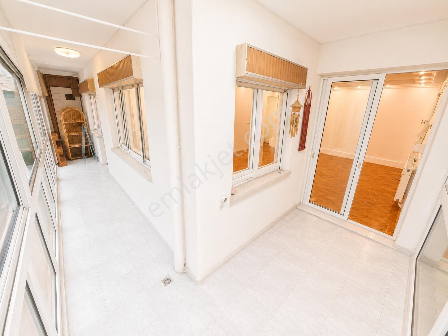 Göztepe Metro İzmir Katip Çelebi Hastanesi Otoparklı Arakat Kiralık Daire 3+1 - Görsel 9