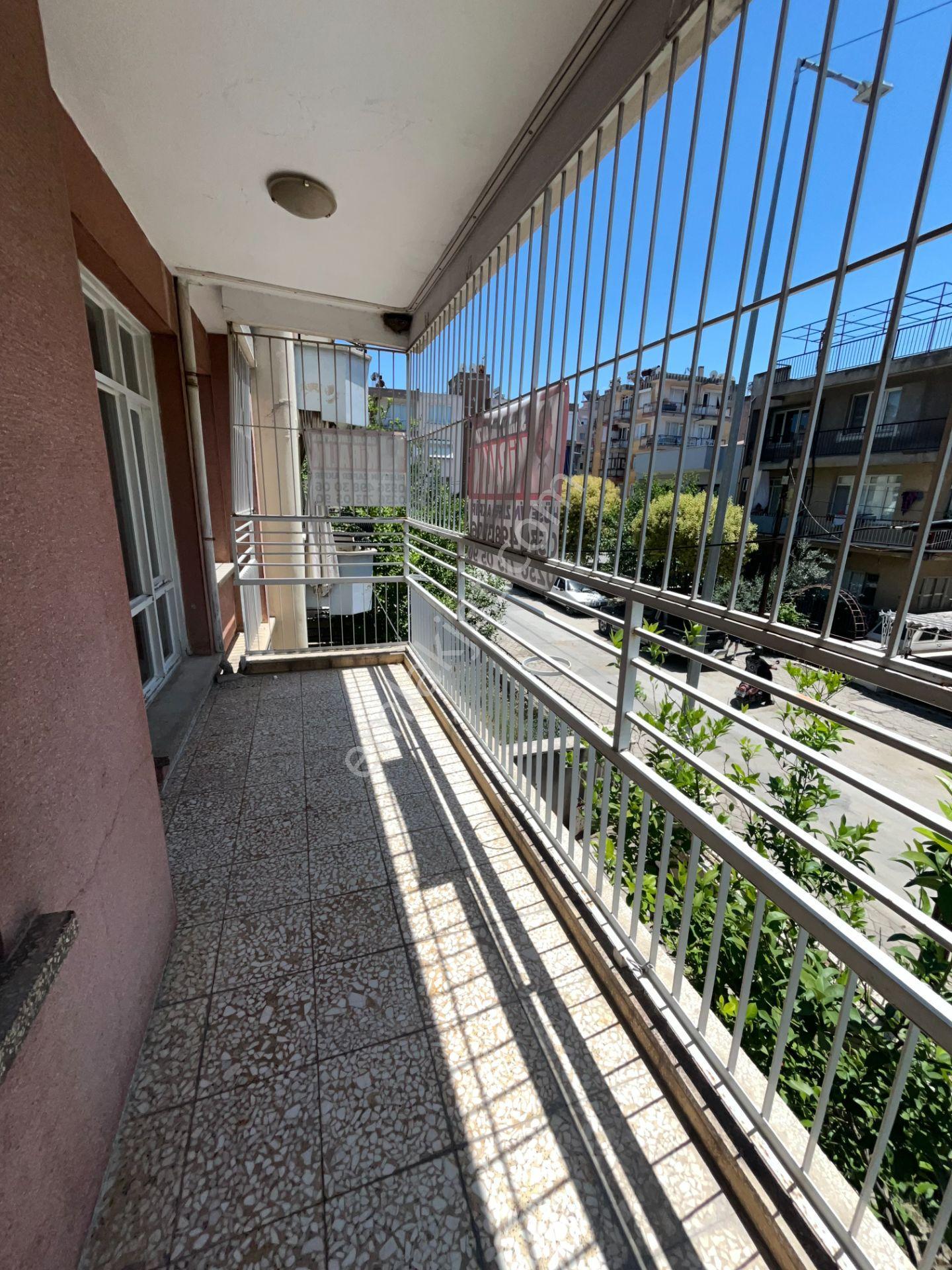 Salihli Sağlık Mahallesi'nde Geniş Balkonlu Satılık Daire - Görsel 6