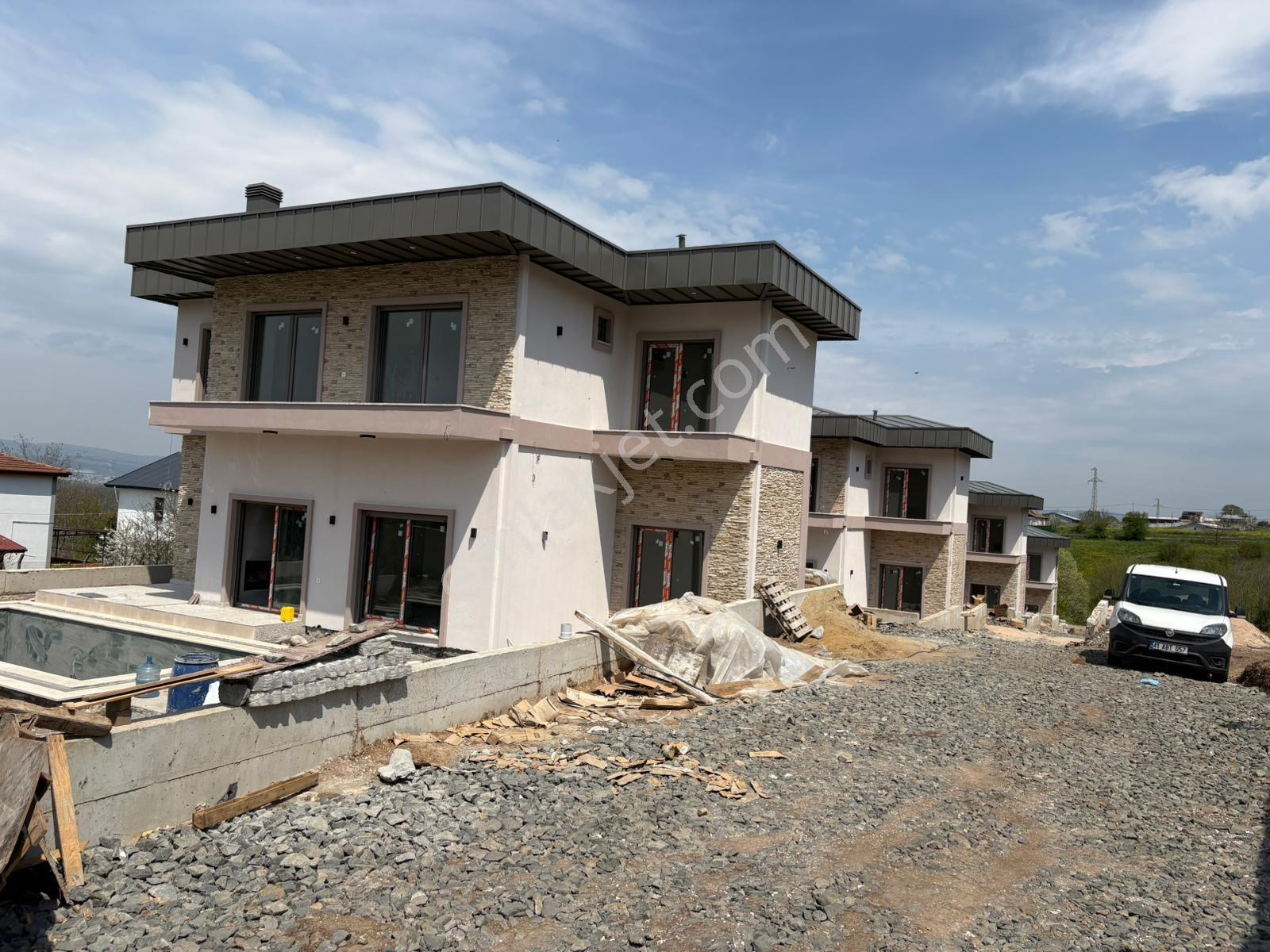 Vefa Group İnşaat'tan Kocaeli'de Satılık 200 M2 2 Kat Villa - Görsel 3