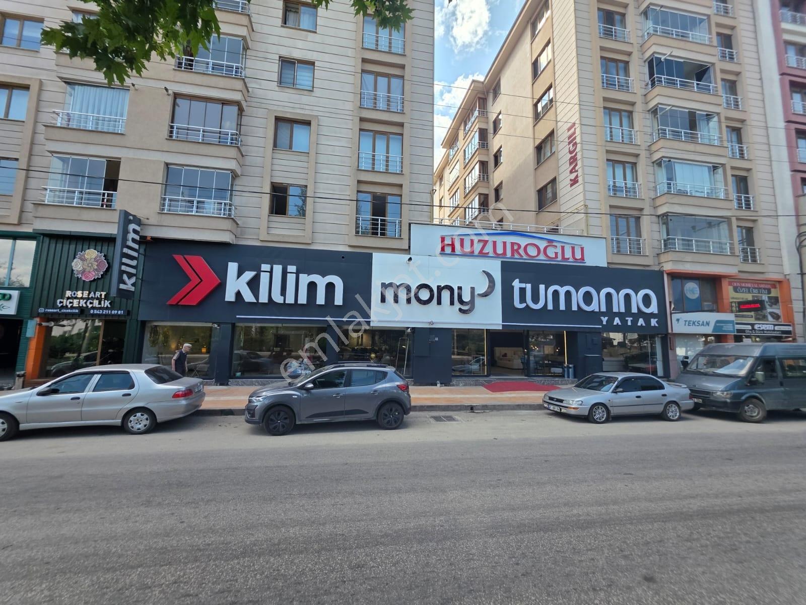 Kurumsal 400 Bin Tl Kiracılı 2500m2 3 Katlı Satılık İşyeri