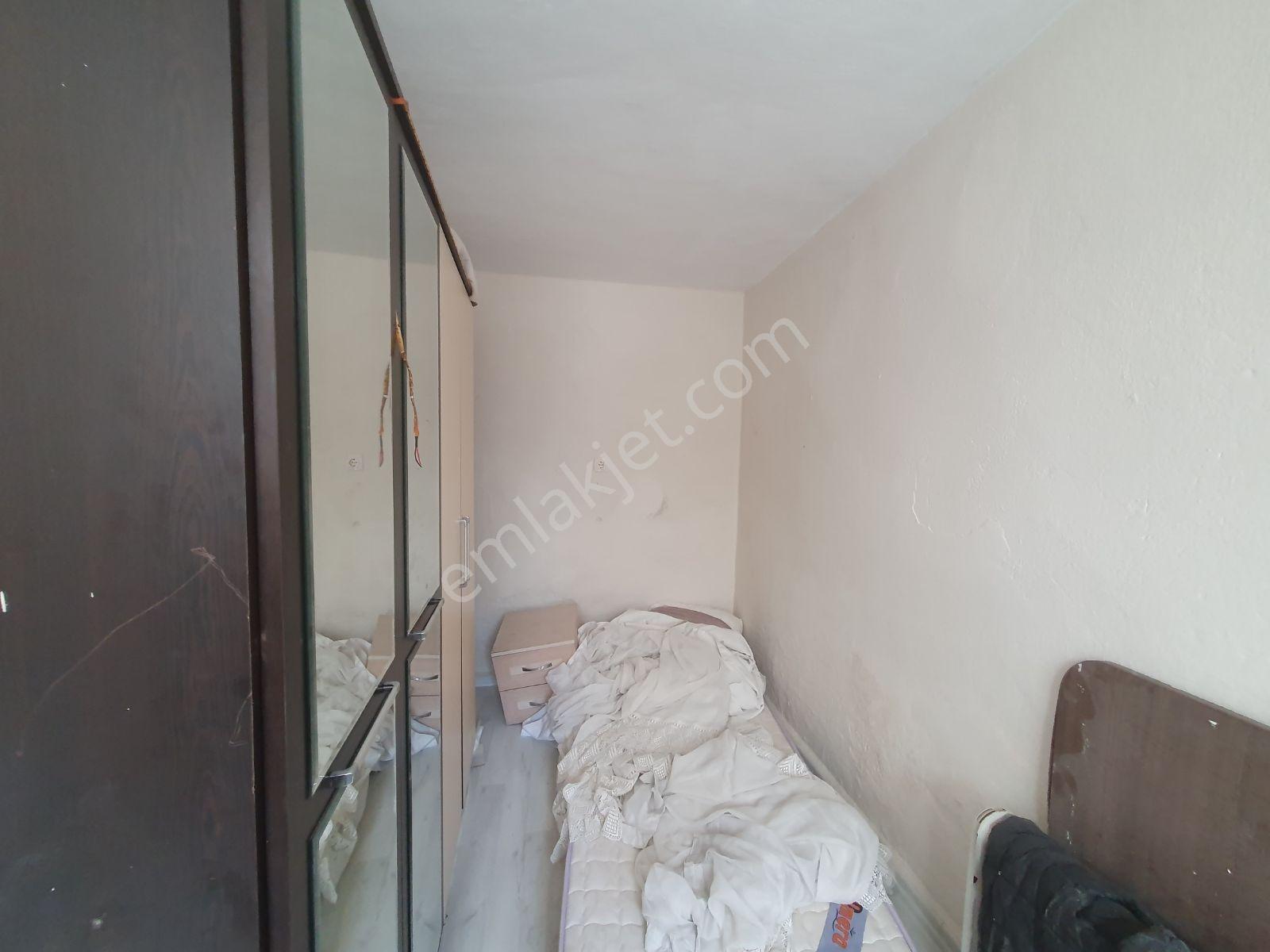 Kuşadası Türkmen Mahallesi'nde Merkezi Konumda Boş.1+1.kiralık - Görsel 2