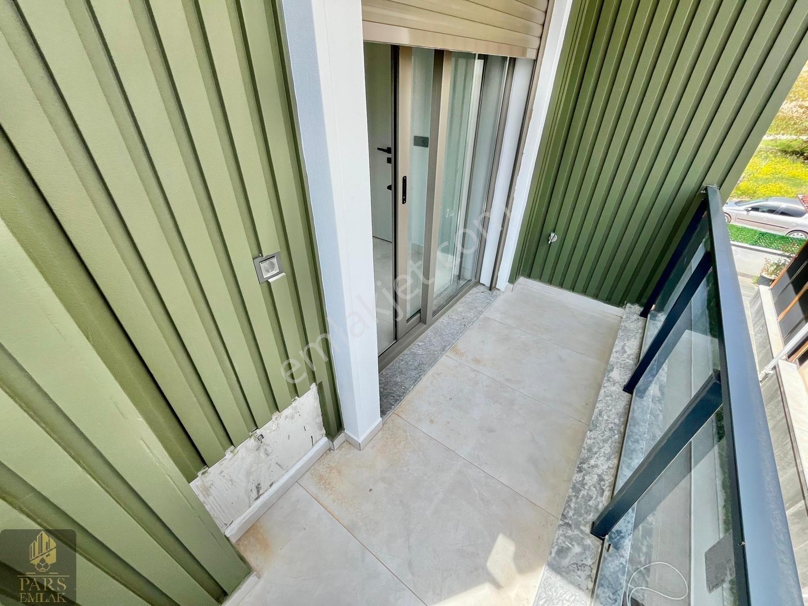 Parstan Tahtakuşlarda Müstakil Bahçeli Denize 50m Lüks 3+1 Villa - Görsel 5