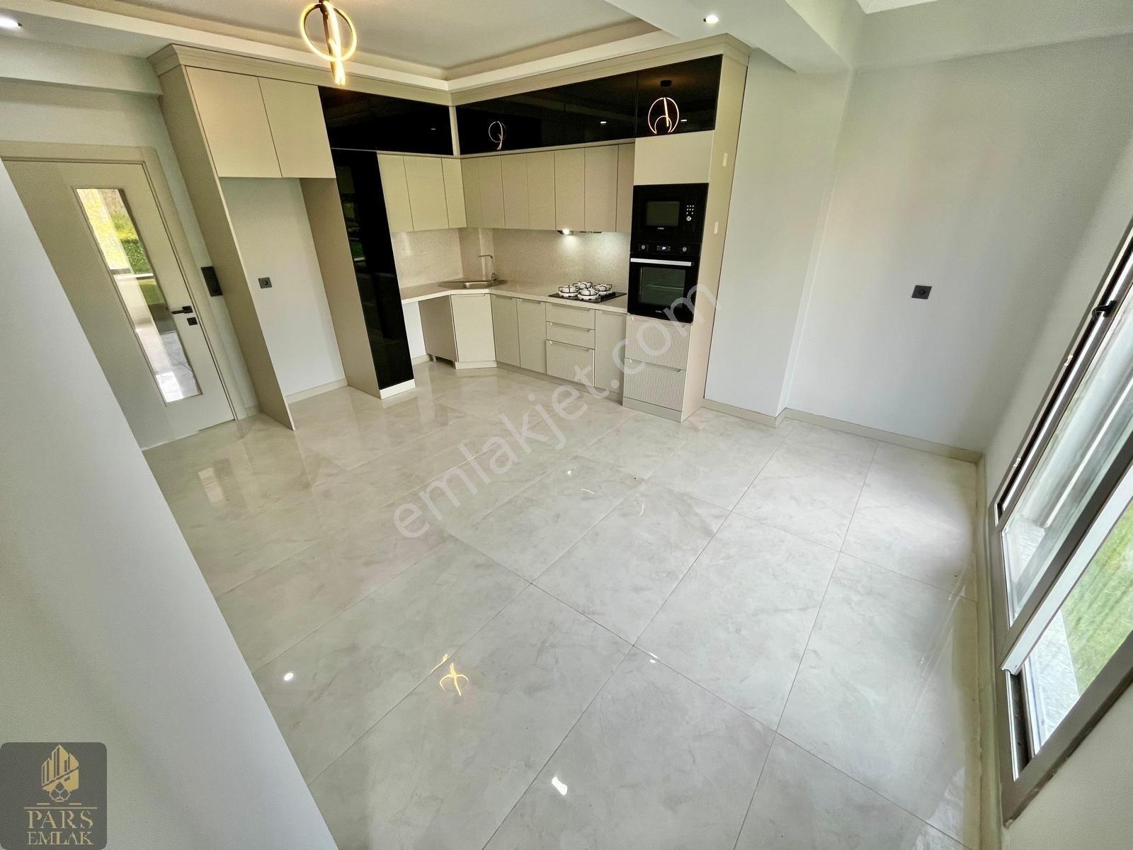 Parstan Tahtakuşlarda Müstakil Bahçeli Denize 50m Lüks 3+1 Villa - Görsel 28