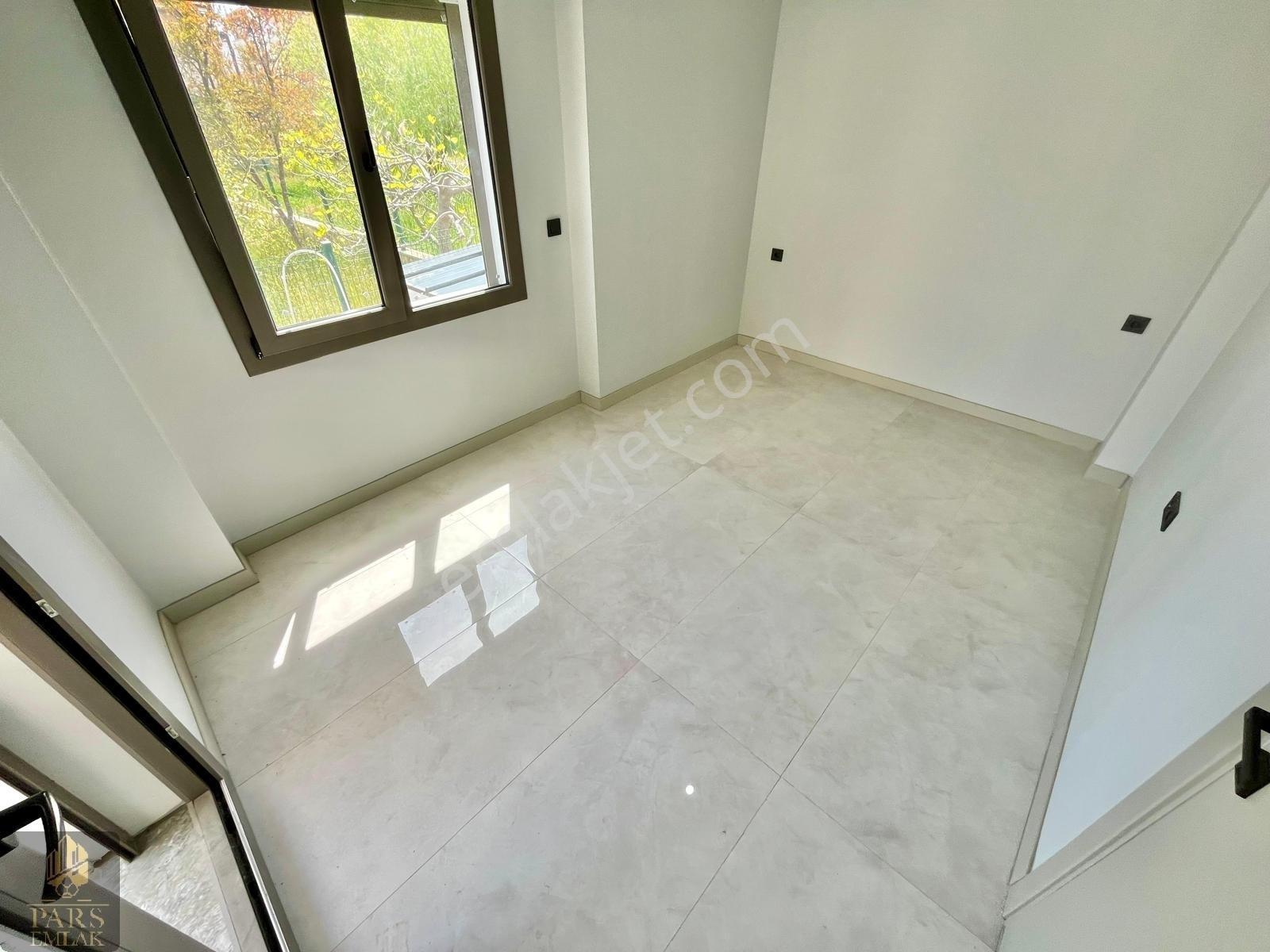 Parstan Tahtakuşlarda Müstakil Bahçeli Denize 50m Lüks 3+1 Villa - Görsel 33