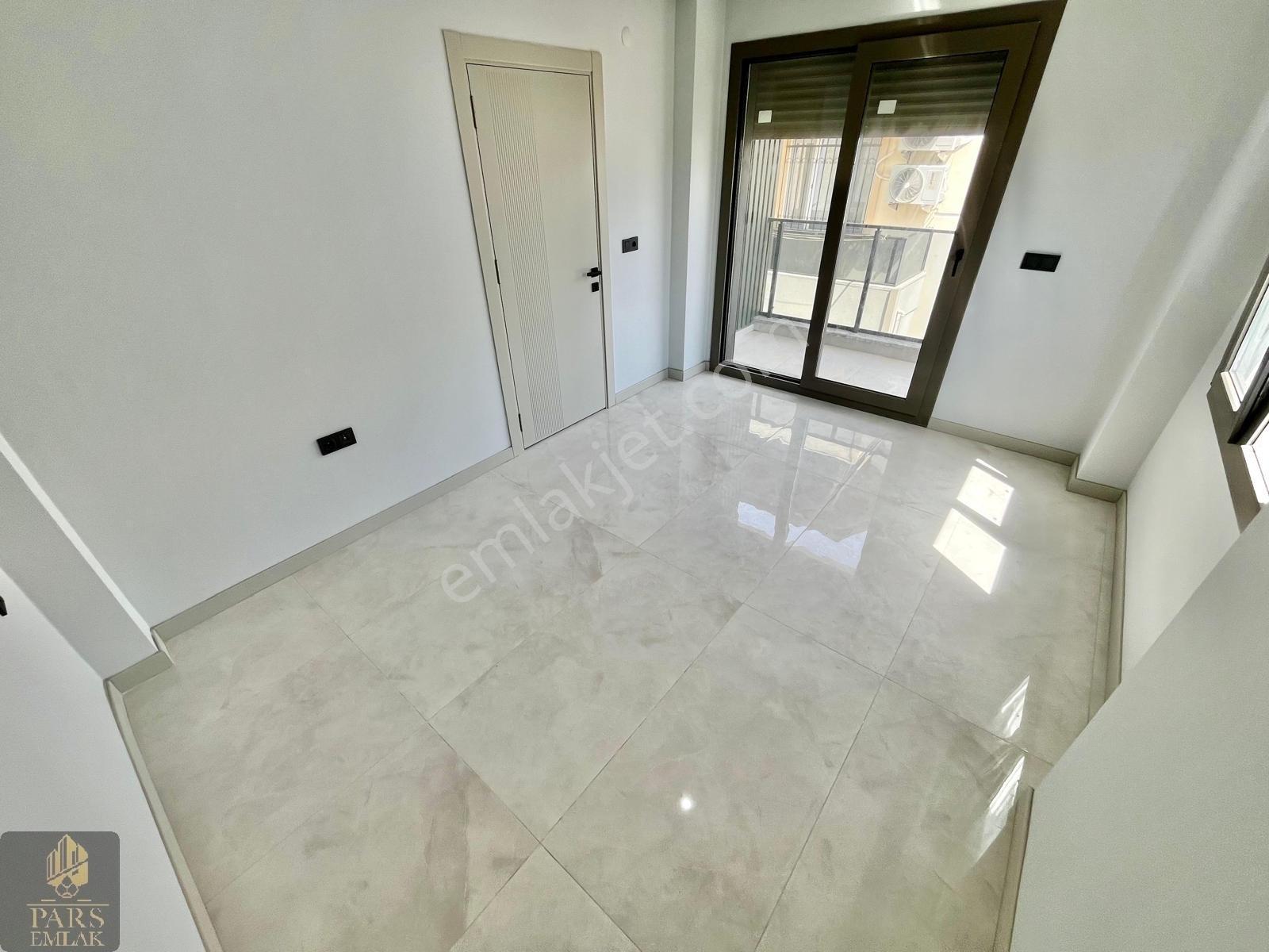 Parstan Tahtakuşlarda Müstakil Bahçeli Denize 50m Lüks 3+1 Villa - Görsel 31