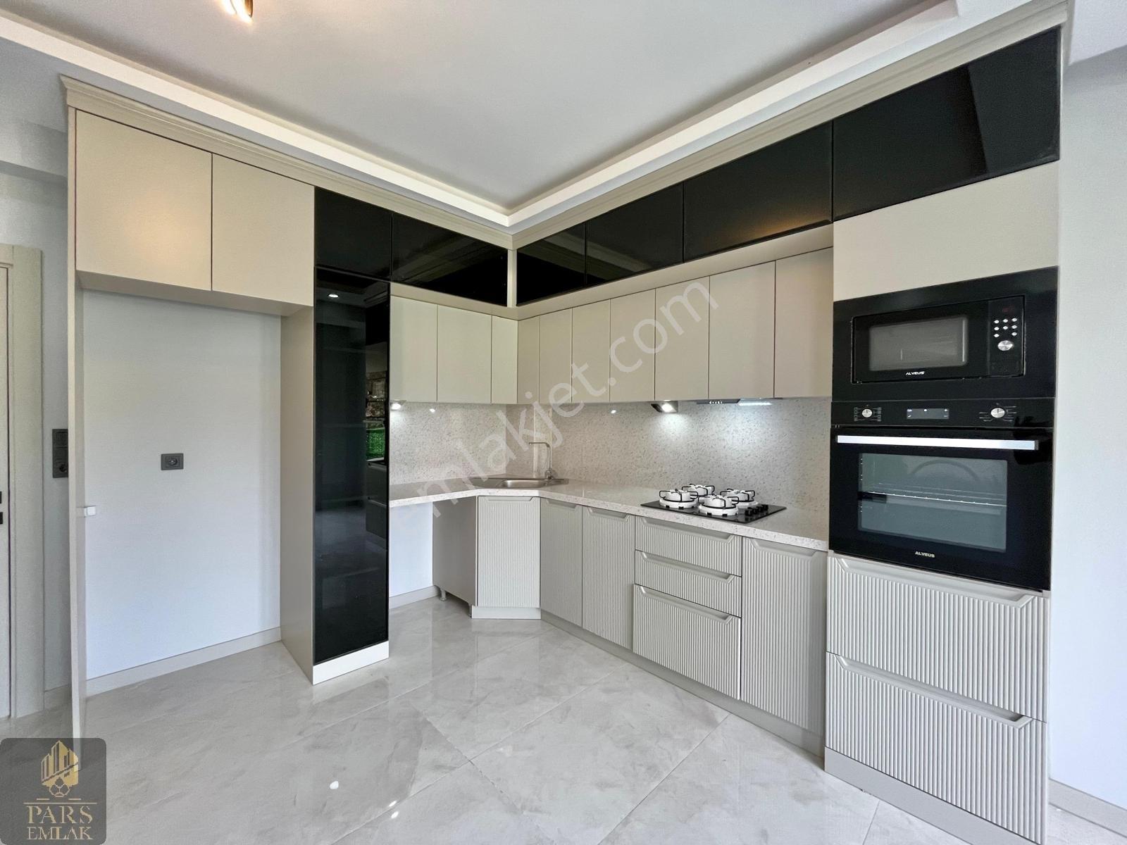 Parstan Tahtakuşlarda Müstakil Bahçeli Denize 50m Lüks 3+1 Villa - Görsel 17