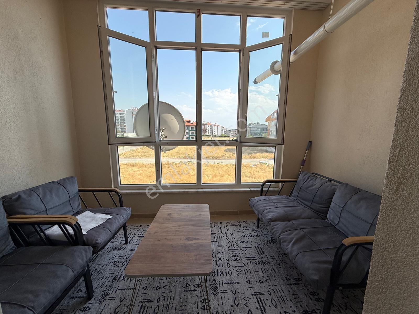 Yazır Mah.tramvay Durağı Yakını Kiralık 1+1 Eşyalı Dubleks Daire - Görsel 9