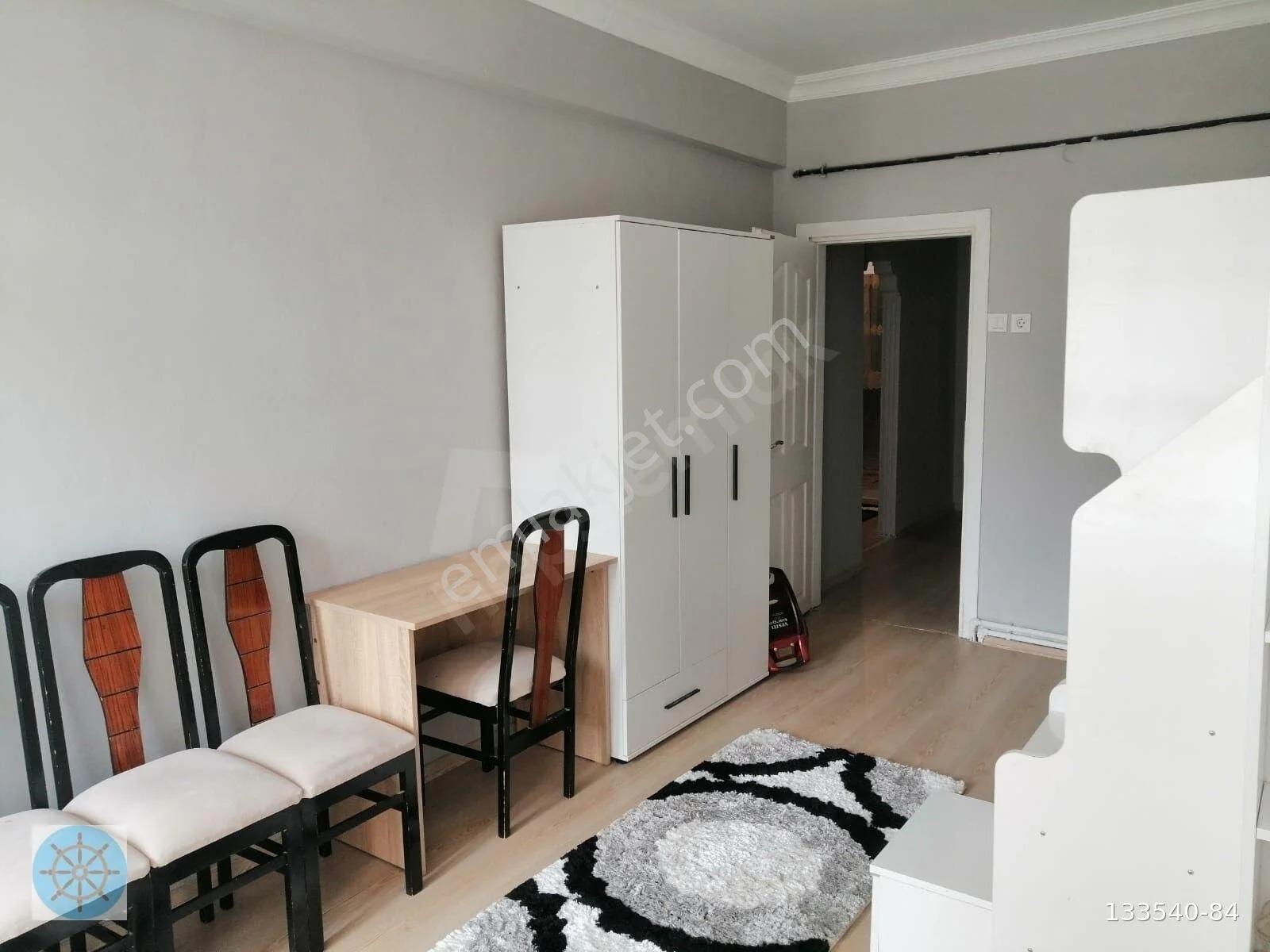 Yüzbaşılar Ara Kat Askeri Kapı Yanı Eşyalı Kiralık 2+1 - Görsel 2