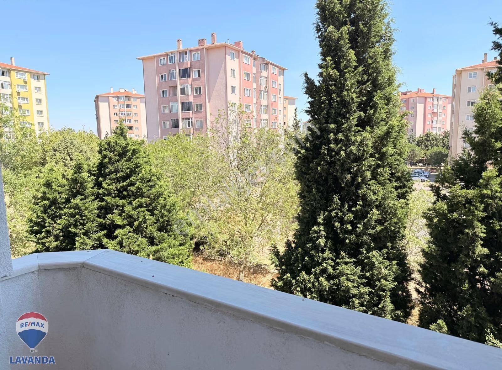 Remax Lavanda'dan Belediye Konutlarında 3+1 Kiralık Ferah Daire - Görsel 22