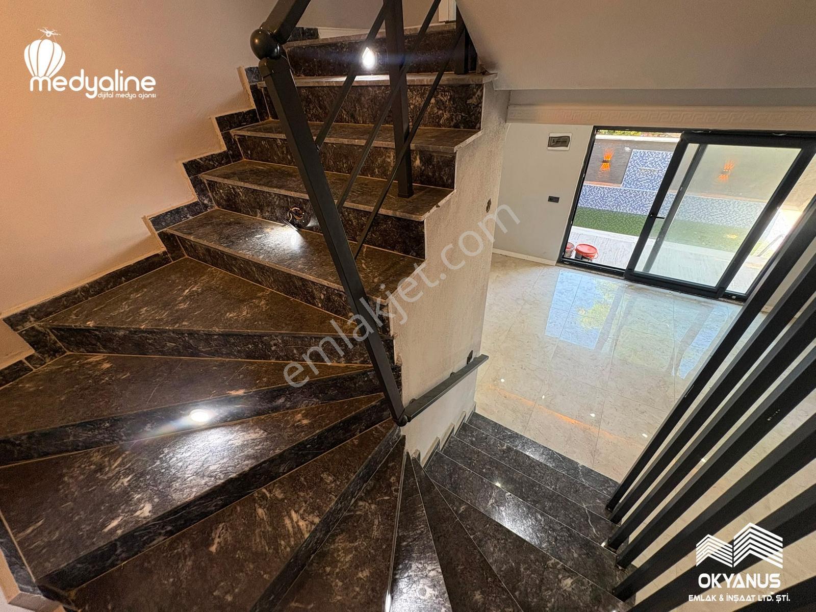 Kocaali Yalı Mah'de Taş Kaplama 3+1 Müstakil Havuzlu Villa - Görsel 11