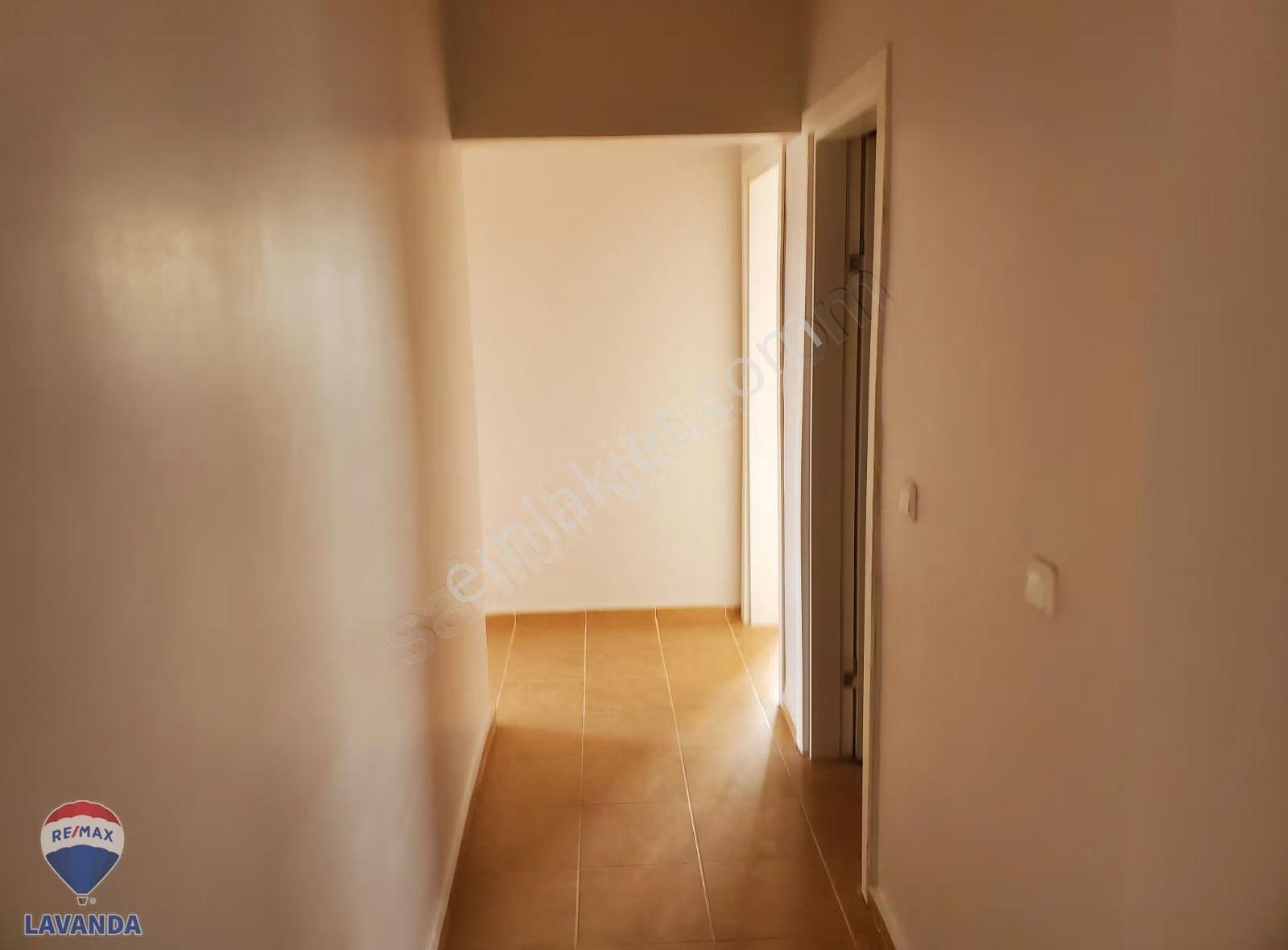 Re/max Lavanda Dan 3+1 130 M2 Havuzlu Site İçerisinde - Görsel 18