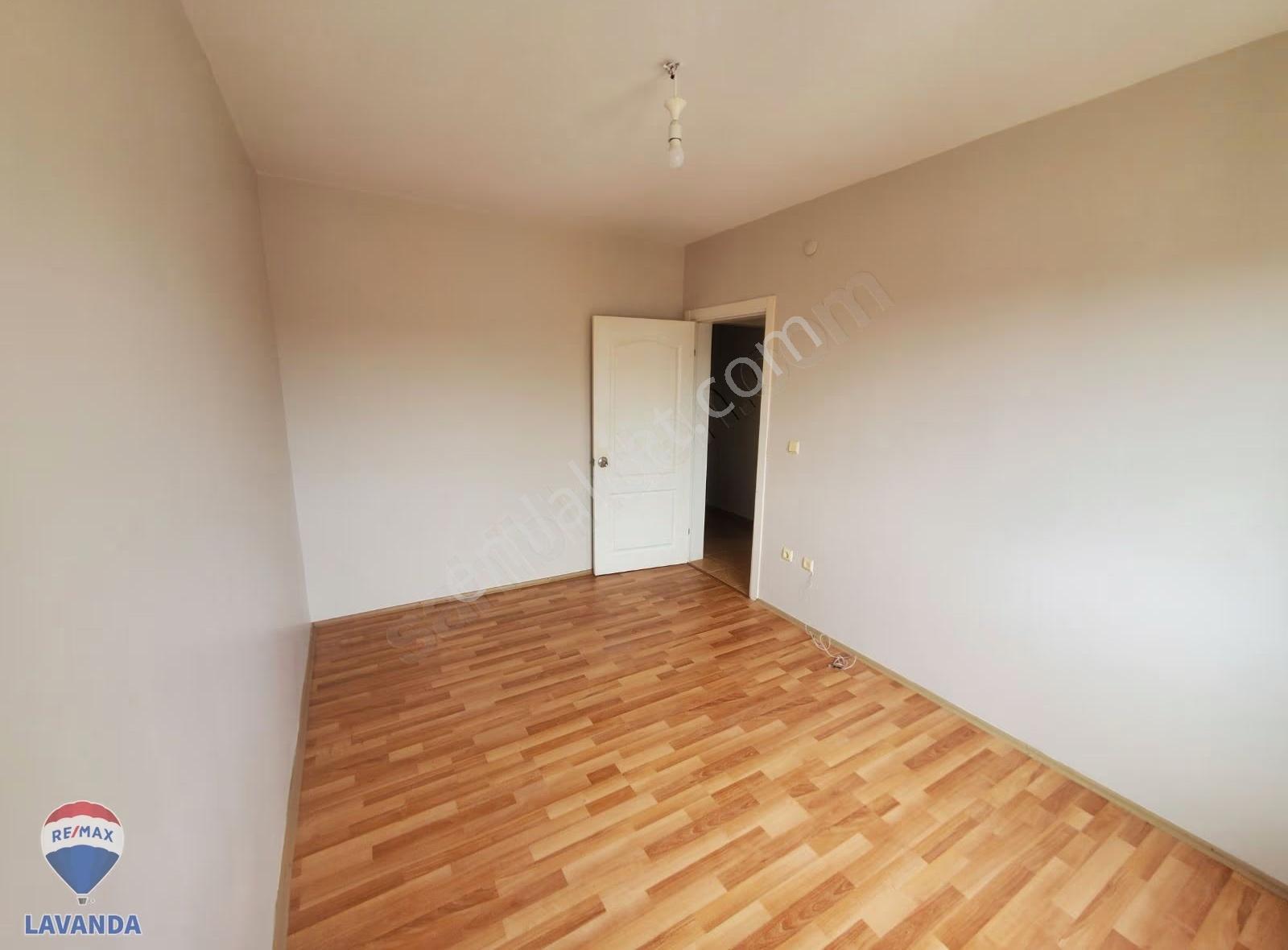 Re/max Lavanda Dan 3+1 130 M2 Havuzlu Site İçerisinde - Görsel 5