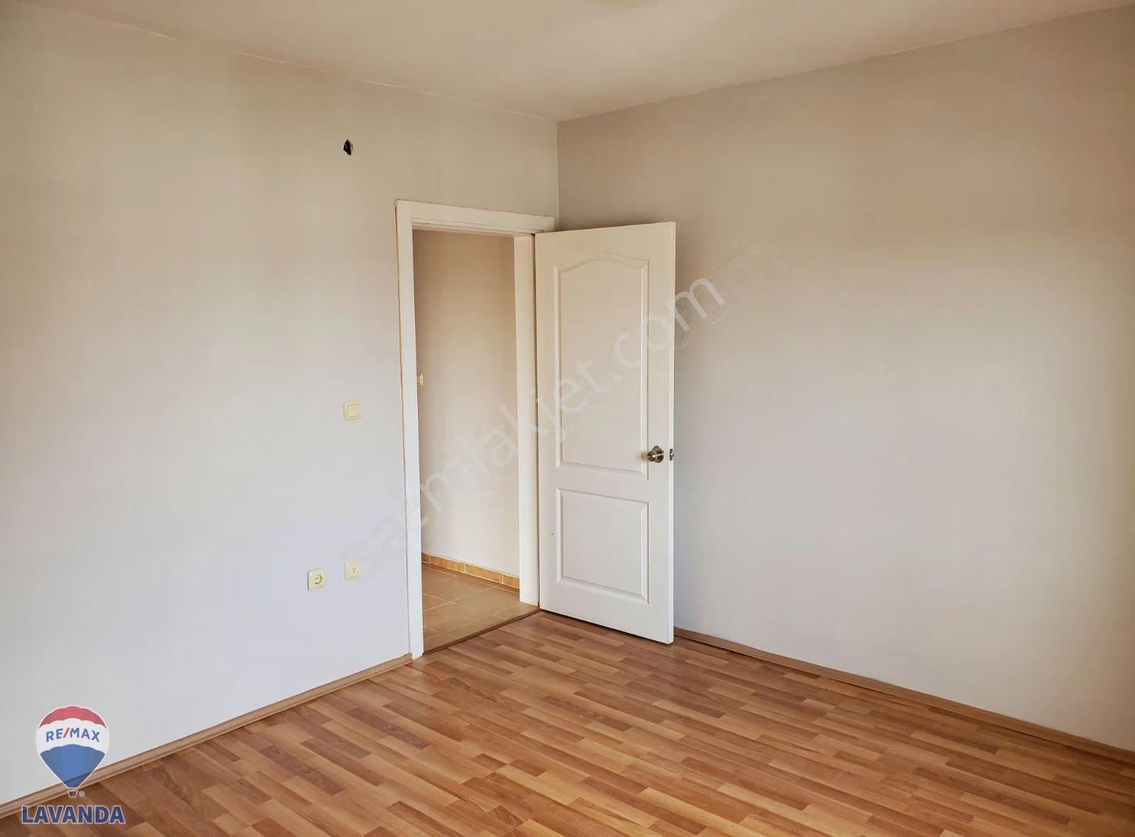 Re/max Lavanda Dan 3+1 130 M2 Havuzlu Site İçerisinde - Görsel 7