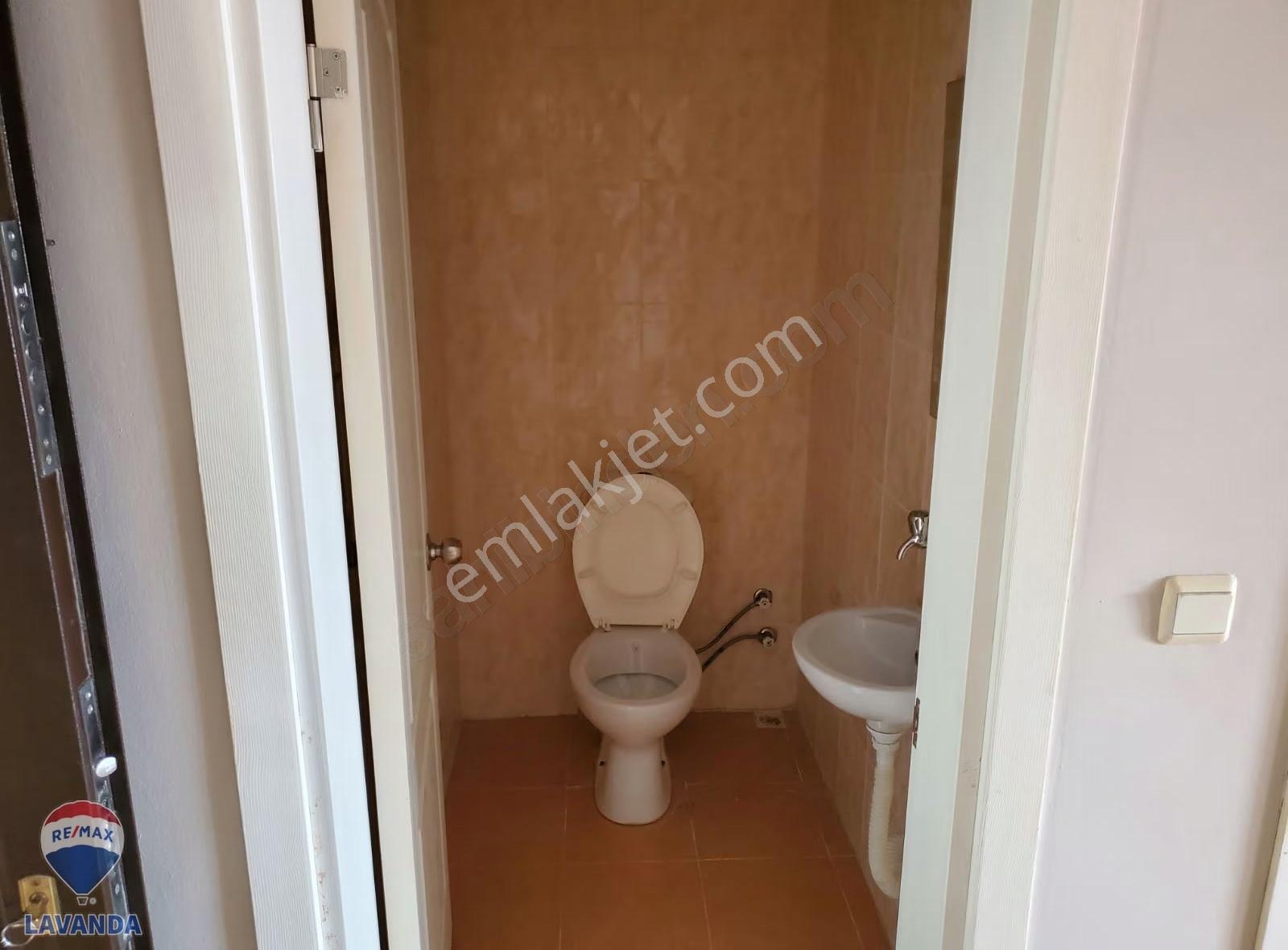 Re/max Lavanda Dan 3+1 130 M2 Havuzlu Site İçerisinde - Görsel 8