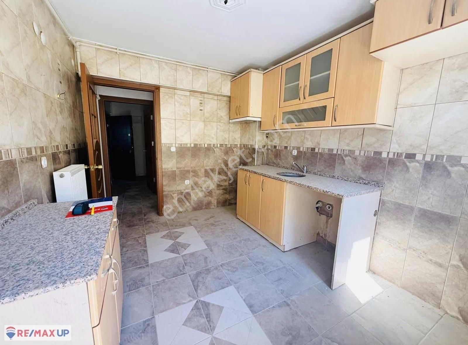Pınarbaşı Merkezi Konum Doğalgazlı Geniş Ferah Kiralık 3+1 Daire - Görsel 5