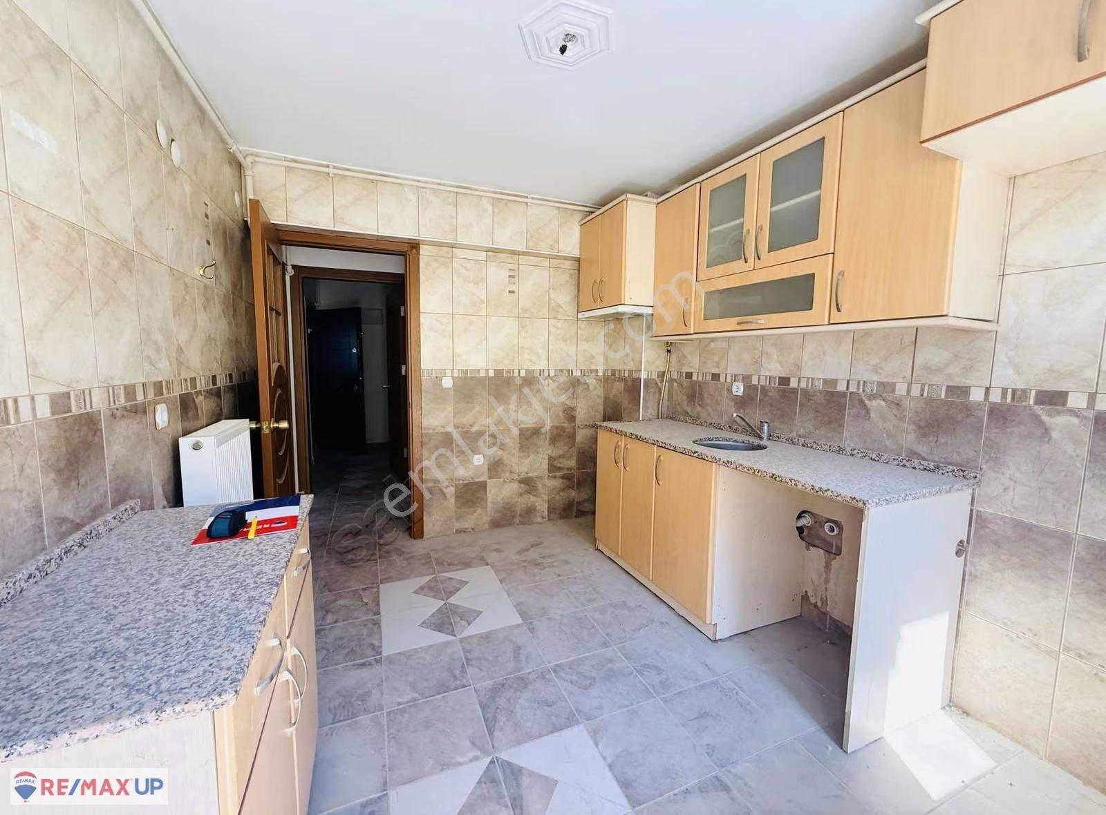 Pınarbaşı Merkezi Konum Doğalgazlı Geniş Ferah Kiralık 3+1 Daire - Görsel 2