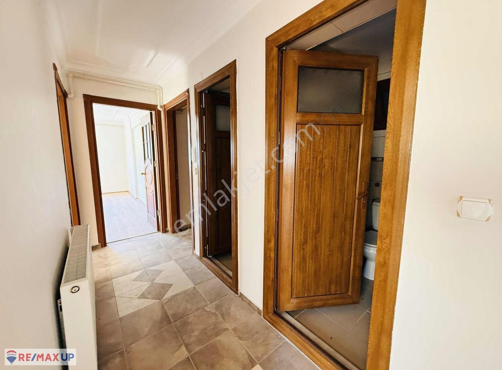 Pınarbaşı Merkezi Konum Doğalgazlı Geniş Ferah Kiralık 3+1 Daire - Görsel 8