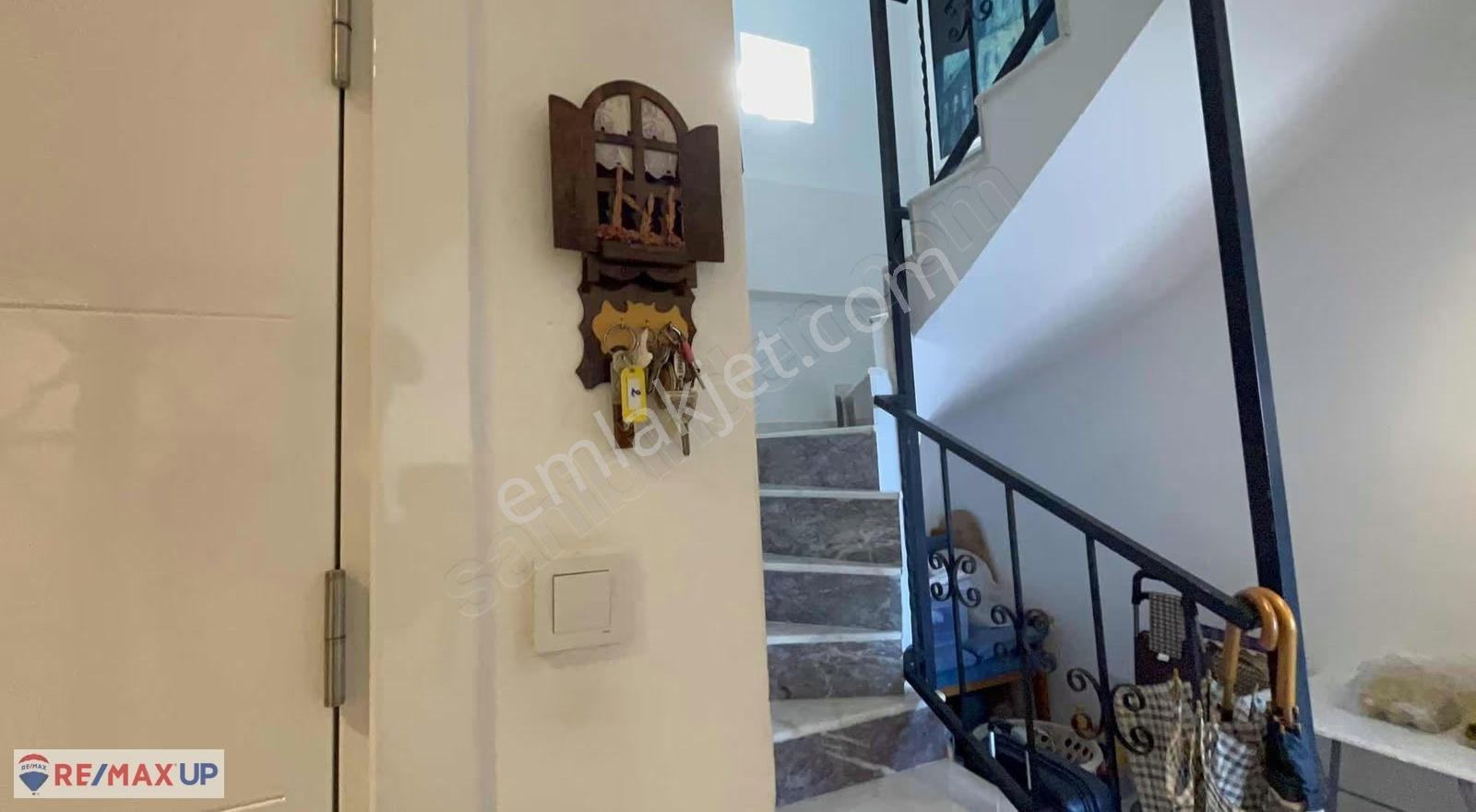 Karaburunda İskeleye Hakim Panoramik Deniz Manzaralı Villa - Görsel 28