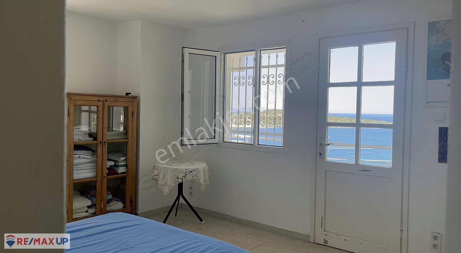Karaburunda İskeleye Hakim Panoramik Deniz Manzaralı Villa - Görsel 27