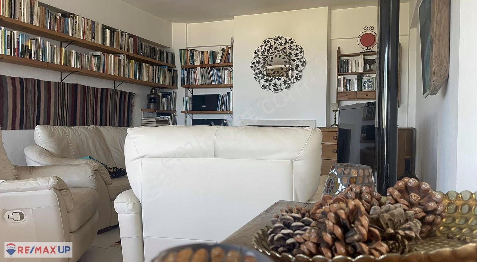 Karaburunda İskeleye Hakim Panoramik Deniz Manzaralı Villa - Görsel 3