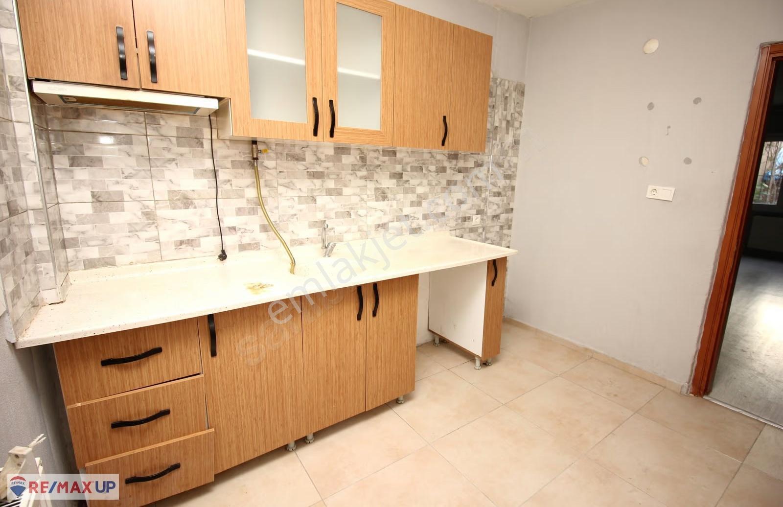 Buca Çamlıkule Mah Müstakil Bahçeli Doğalgazlı 2+1 Kiralık Daire - Görsel 4