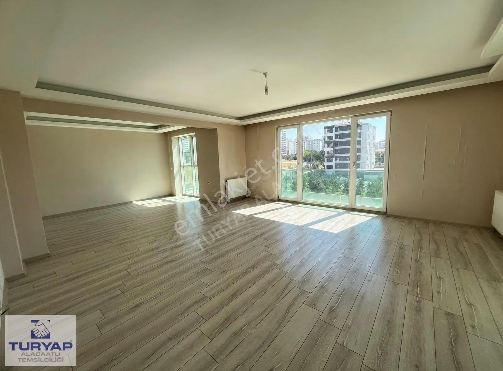 Turyap'tan Bağlıca Merkez'de Manzaralı 150 M2 3+1 Kiralık - Görsel 13