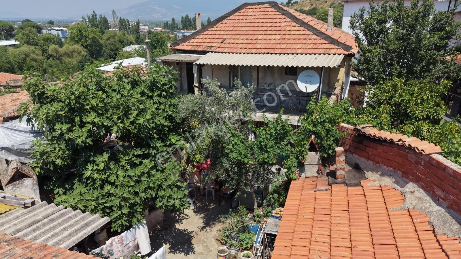 Kemalpaşa Sinancılar Köy İçi Satılık Tapulu 2 Katlı Müstakil Ev
