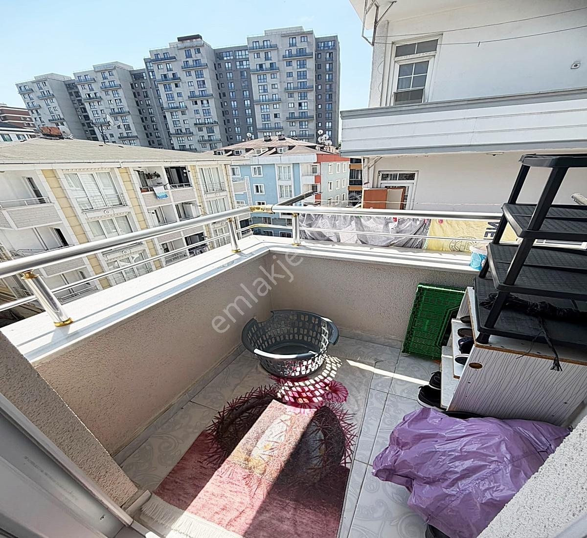 Acil Satılık ! Metrobüse 5dk Çift Balkon Öncephe 2+1 100m² Daire - Görsel 13