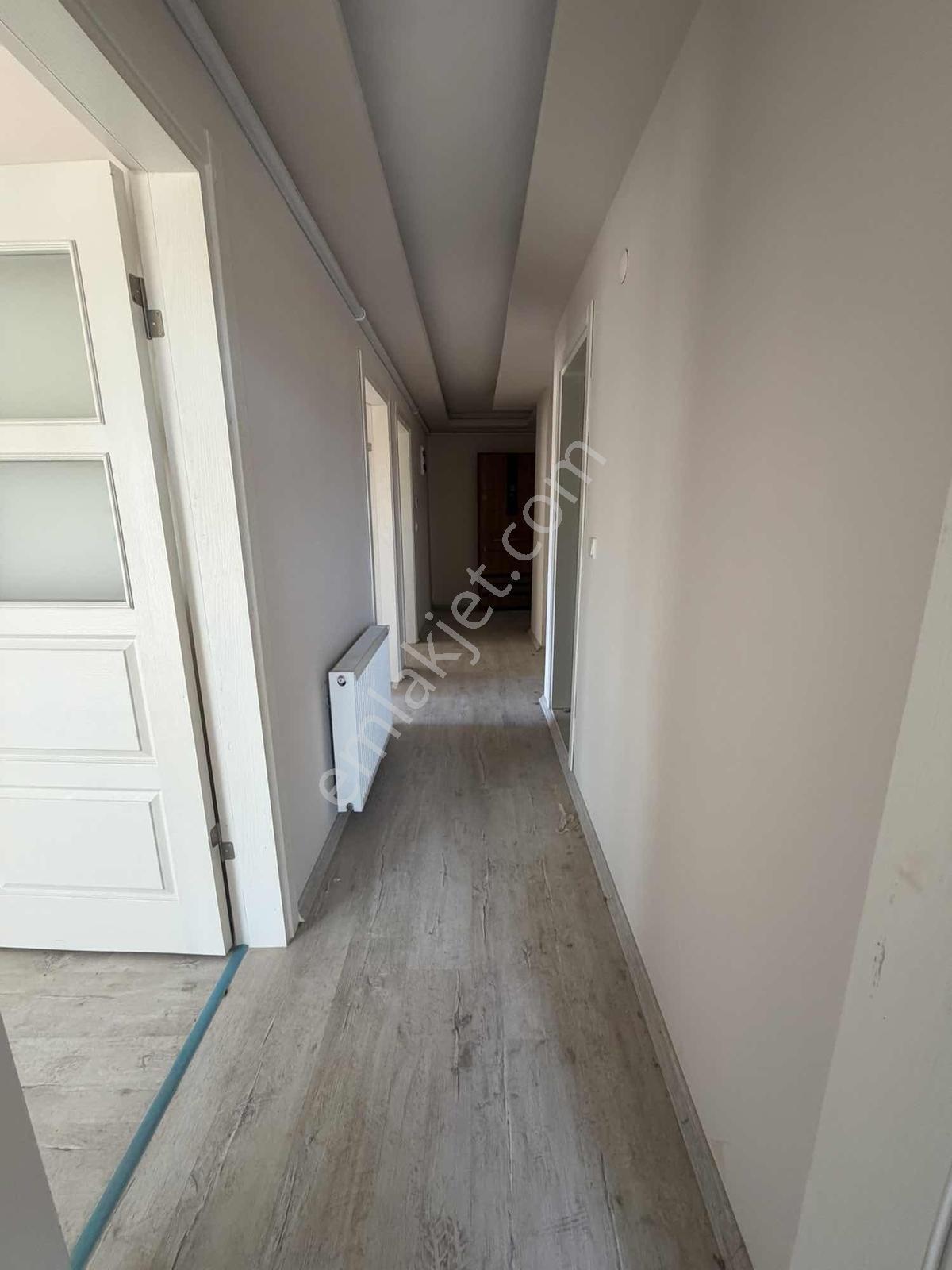 Merkez Gayrimenkulden Satılık 2+1 Satılık Daire - Görsel 2