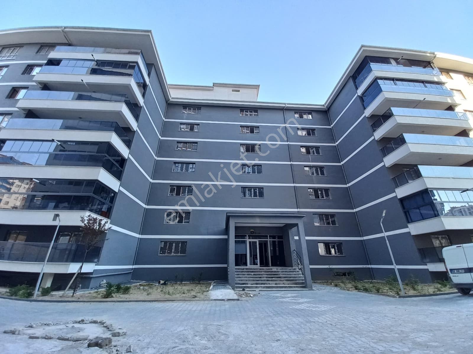 Fahri Korutürkte Park Valley Towersda Satılık 3+1 Daire - Görsel 29