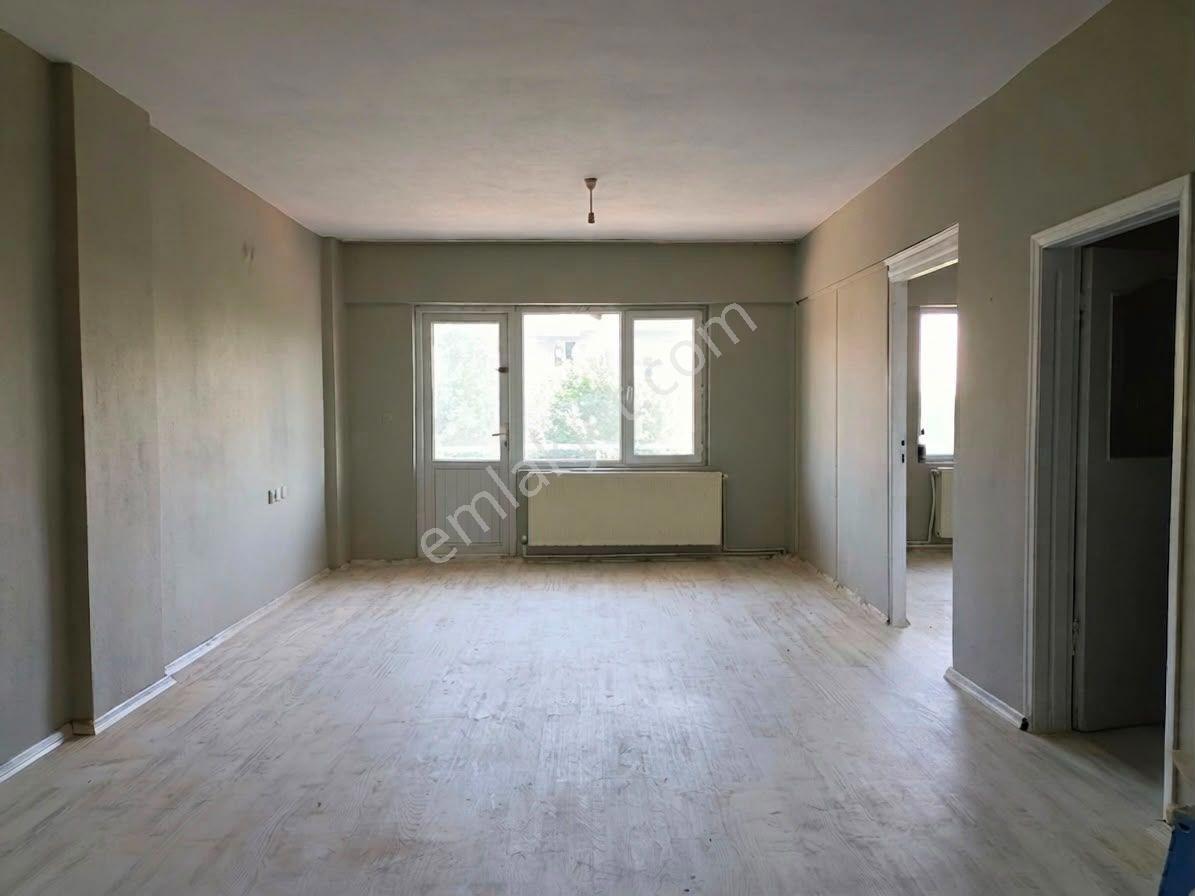 Kurtuluş Mahallesi 3+1 Geniş Ferah Kiralık Daire Şehrin Merkezinde - Görsel 6
