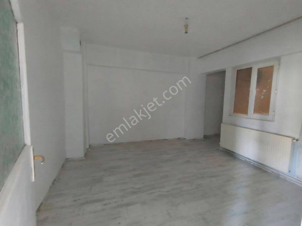 Kurtuluş Mahallesi 3+1 Geniş Ferah Kiralık Daire Şehrin Merkezinde - Görsel 8
