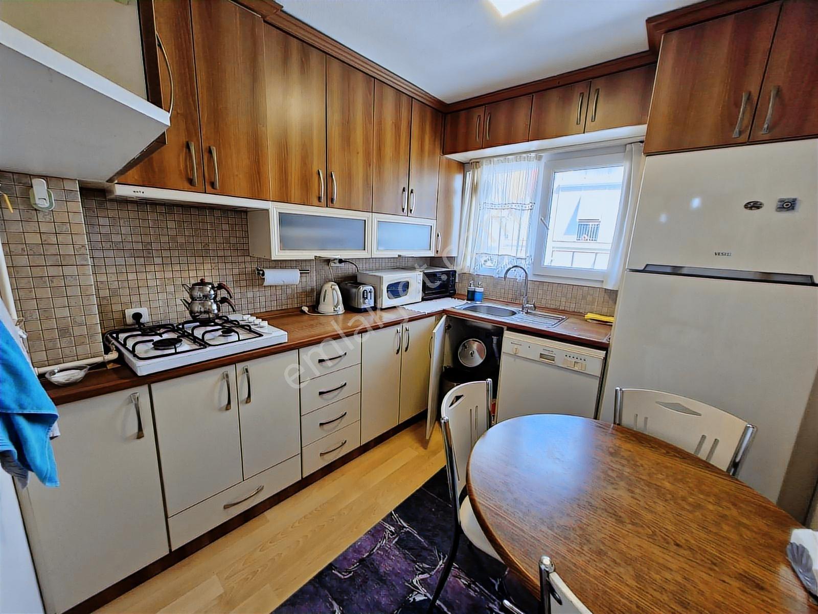 Bostanlı Da Full Eşyalı 3+1 Köşe Arakat Kiralık Daire Mkd Emlak - Görsel 6