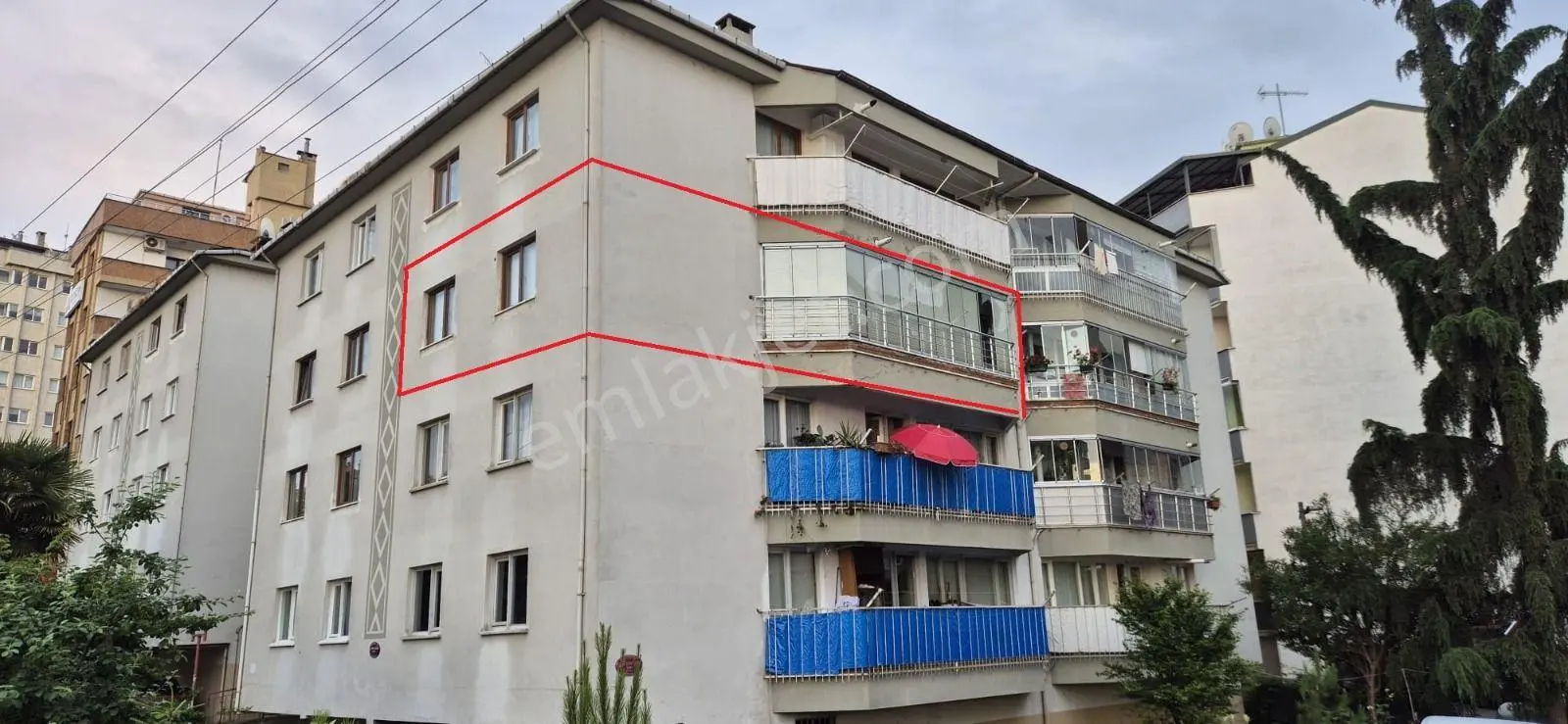 Öztürkler Gayrimenkulden Trabzon Ortahisar Karşıyaka Mahallesinde 110 M2 3+1 3.kat Lüks Yapılmış Sat