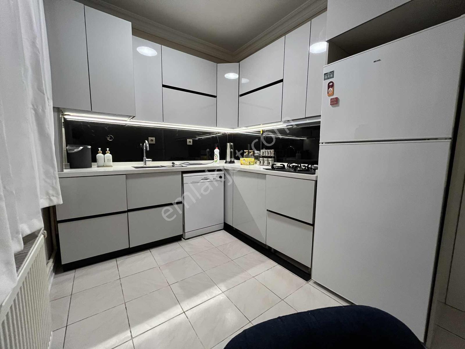 Cumhuriyet Gayrimenkulden 2+1 Full Eşyalı Daire Kale Manzaralı - Görsel 20