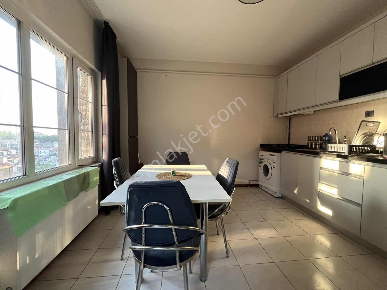 Cumhuriyet Gayrimenkulden 1+1 Full Eşyalı Daire - Görsel 24