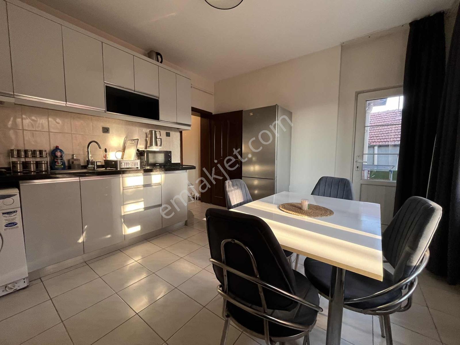 Cumhuriyet Gayrimenkulden 1+1 Full Eşyalı Daire - Görsel 25