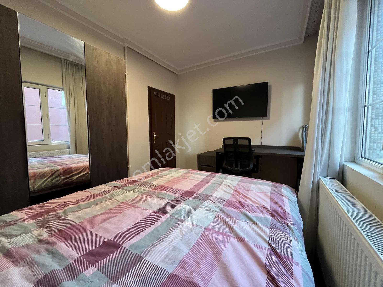 Cumhuriyet Gayrimenkulden 1+1 Full Eşyalı Daire - Görsel 18
