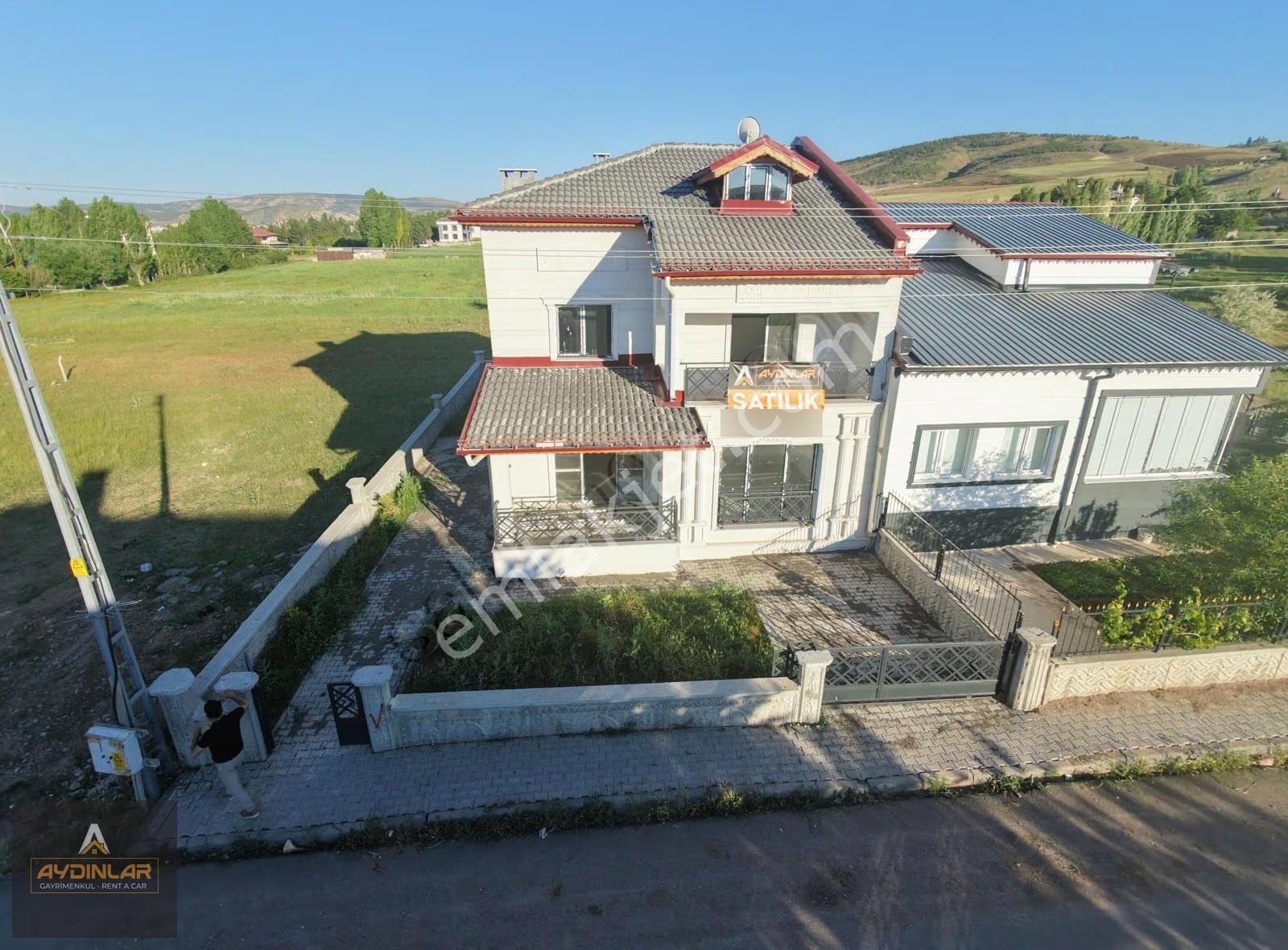 Karşıyaka 4+1 Sıfır Villa - Görsel 8